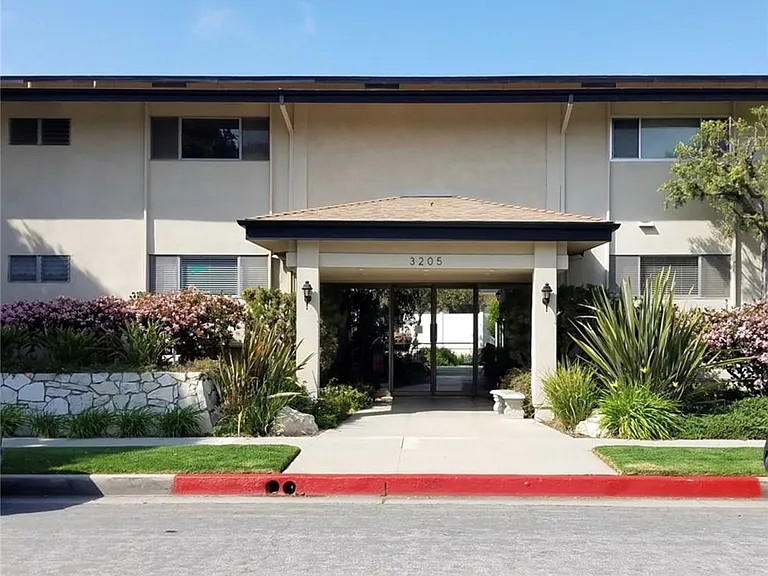 3205 Merrill Dr #19 — Photo 1