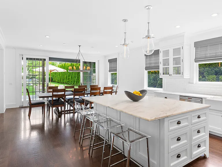 102 Halsey Ln — Photo 8