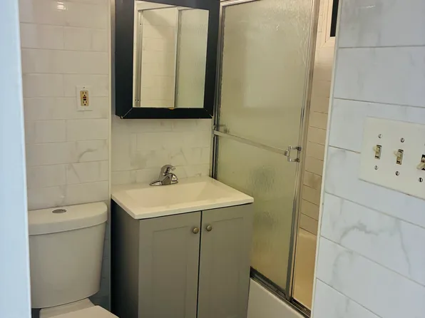 81 West 16th Street image 8 of 12