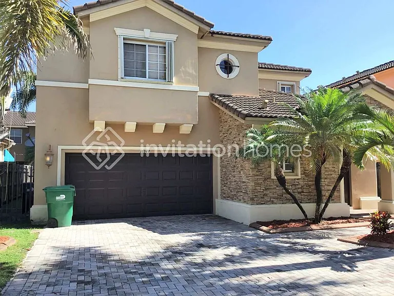 16349 SW 50th Ter — Photo 1