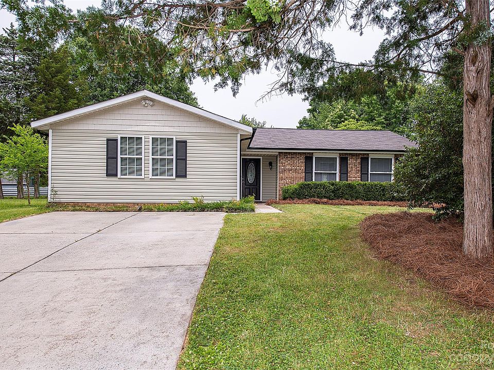 1st image of 7336 Connan Ln