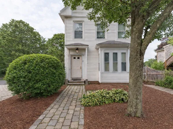 211 Court St, Plymouth, MA 02360
