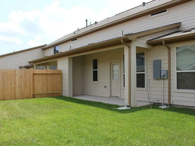12342 Roy Mix Bohn Ln — Photo 7