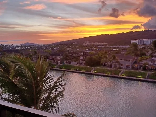500 Lunalilo Home Rd APT 15D, Honolulu, HI 96825