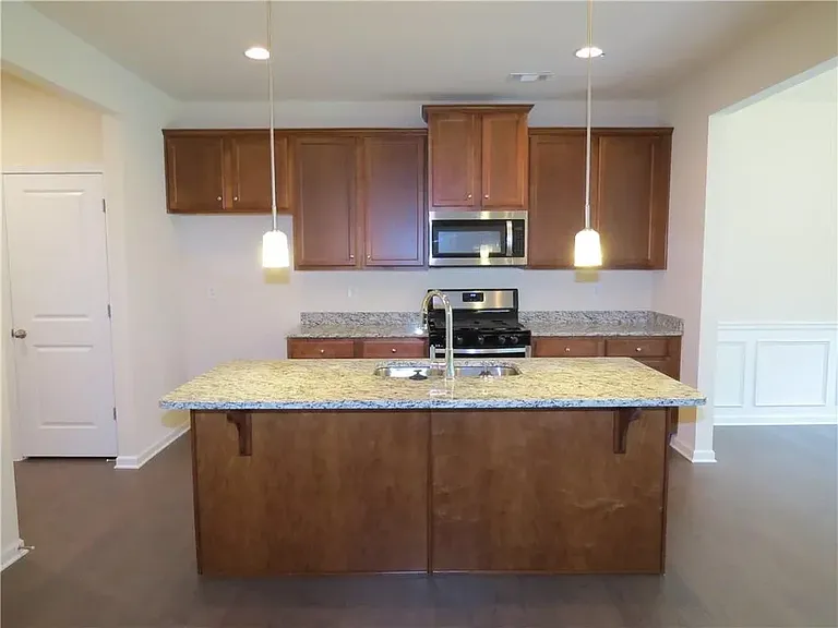 5640 Berney Cir — Photo 17
