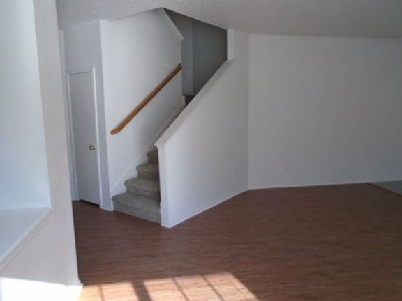 5th image of 201 Lincoln Ln