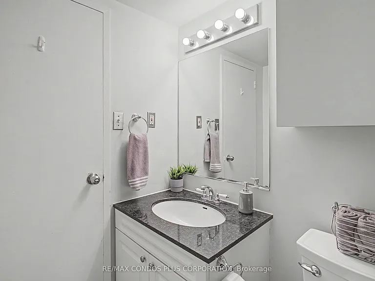 5949 Yonge St #208 — Photo 27
