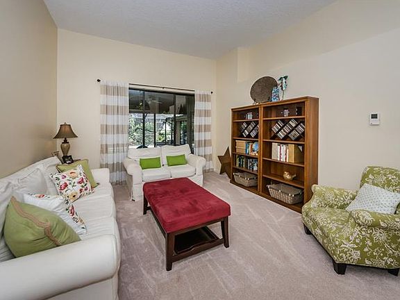 3rd image of 818 Centerwood Dr
