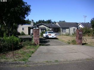 573 Juniper St, Florence, OR 97439