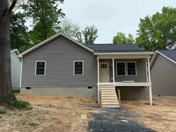 1221 Jackson Ave, Waynesboro, VA 22980