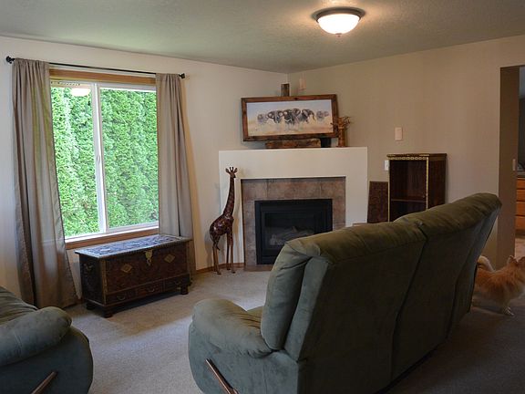 4th image of 4109 NE 115th St