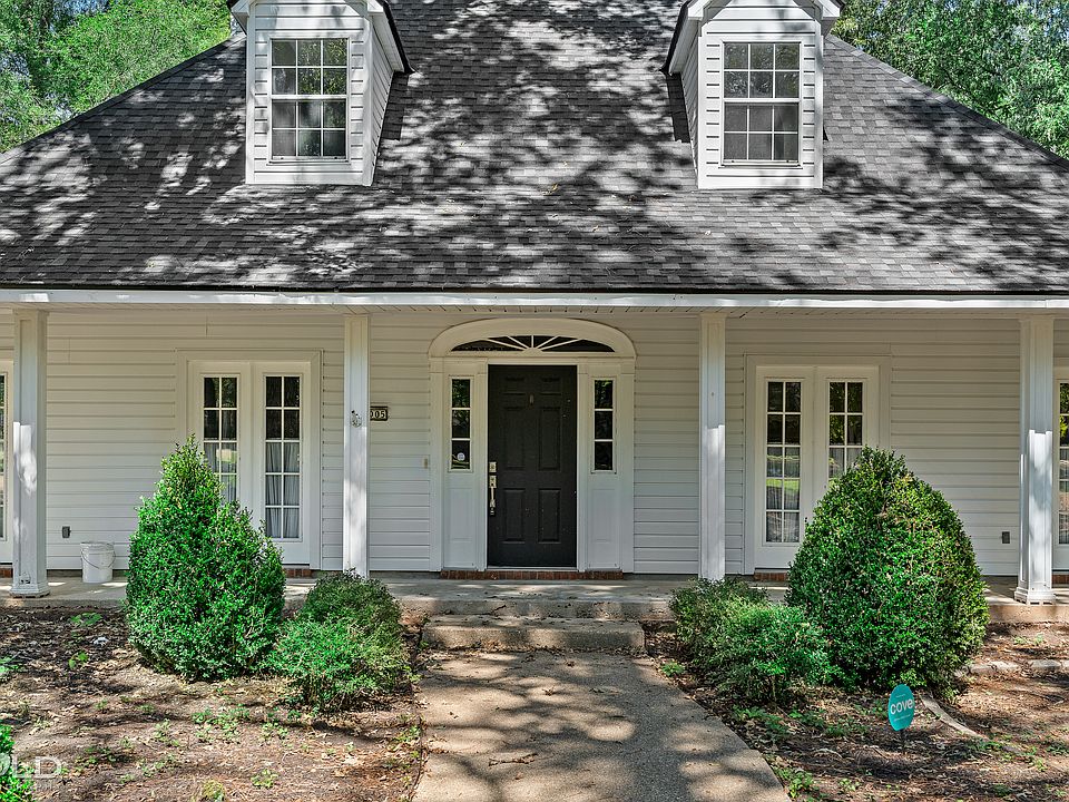 1st image of 4005 Wisteria Ln