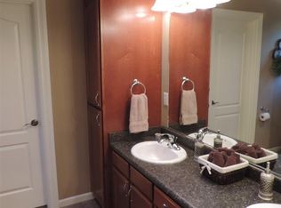 927 Willowdale Ave, Medford, OR 97501