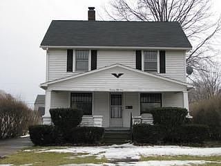 1st image of 1954 E 31st St