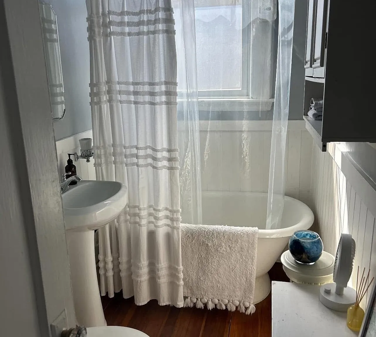 2 bed, 564 sqft, $2,950 — Photo 3