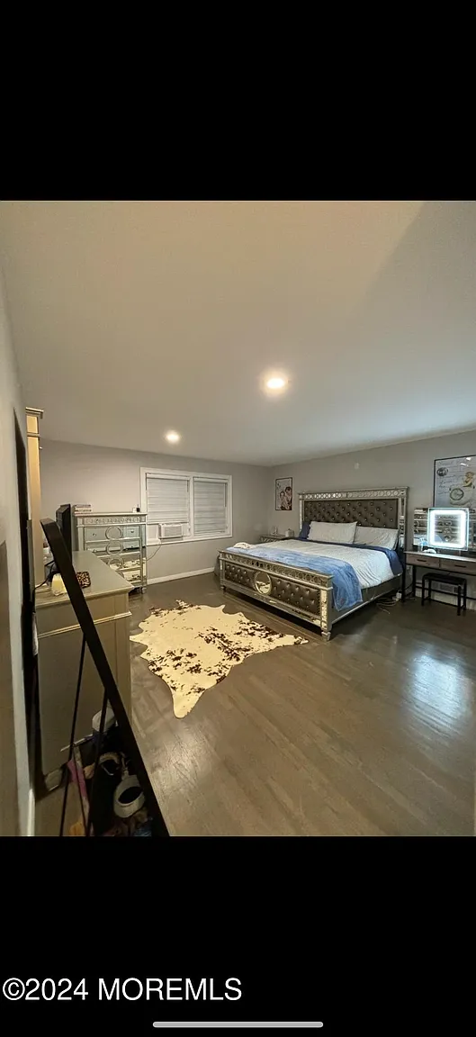 20 Dwight Dr photo 1