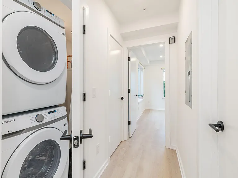 1627 Fontain St #PENTHOUSE — Photo 9