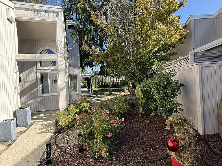 328 Flaming Oak Dr — Photo 28