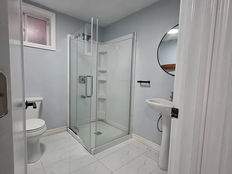 100 Chase Cres #BASEMENT — Photo 10