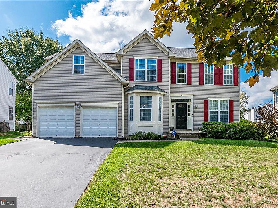 1st image of 20 Stonehedge Dr