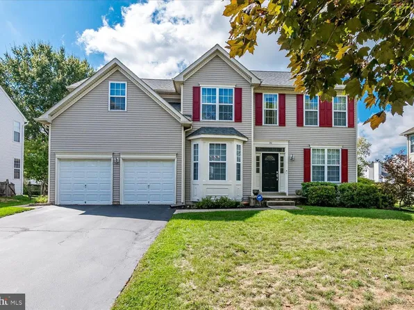 20 Stonehedge Dr, East Windsor, NJ 08520