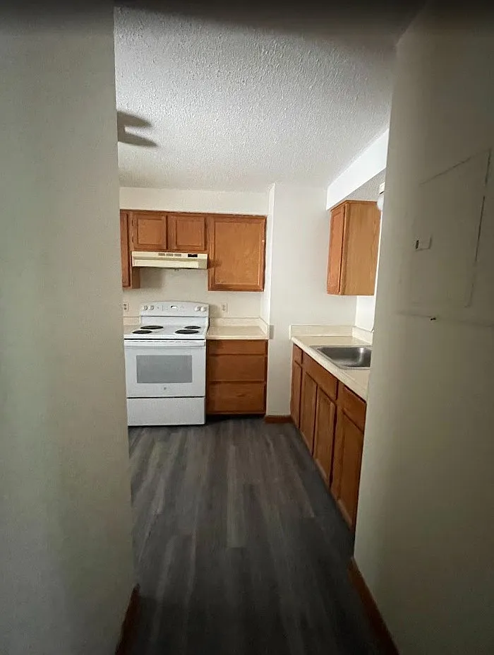1 bed, 634 sqft, $1,300 — Photo 2