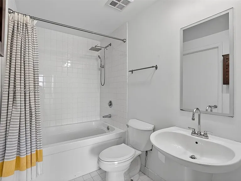 10 SW South River Dr #708 — Photo 19