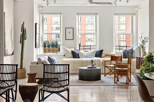Sold by Compass | media 3