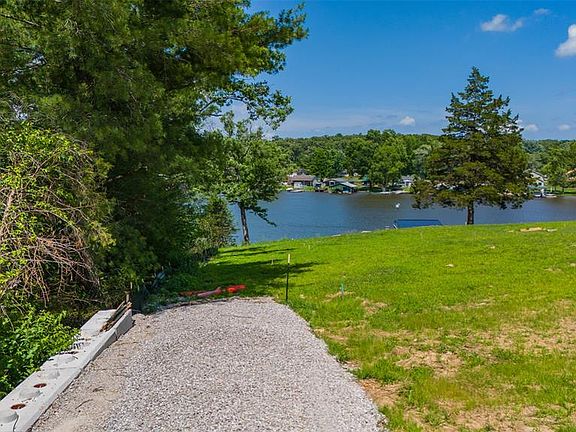 4th image of 2000 Lakeshore Dr