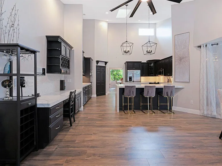 15835 Meadow Wood Dr — Photo 34