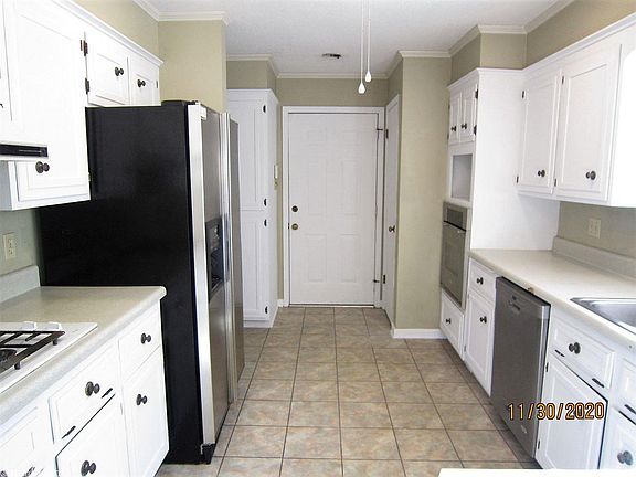 4th image of 348 Glenwood Dr