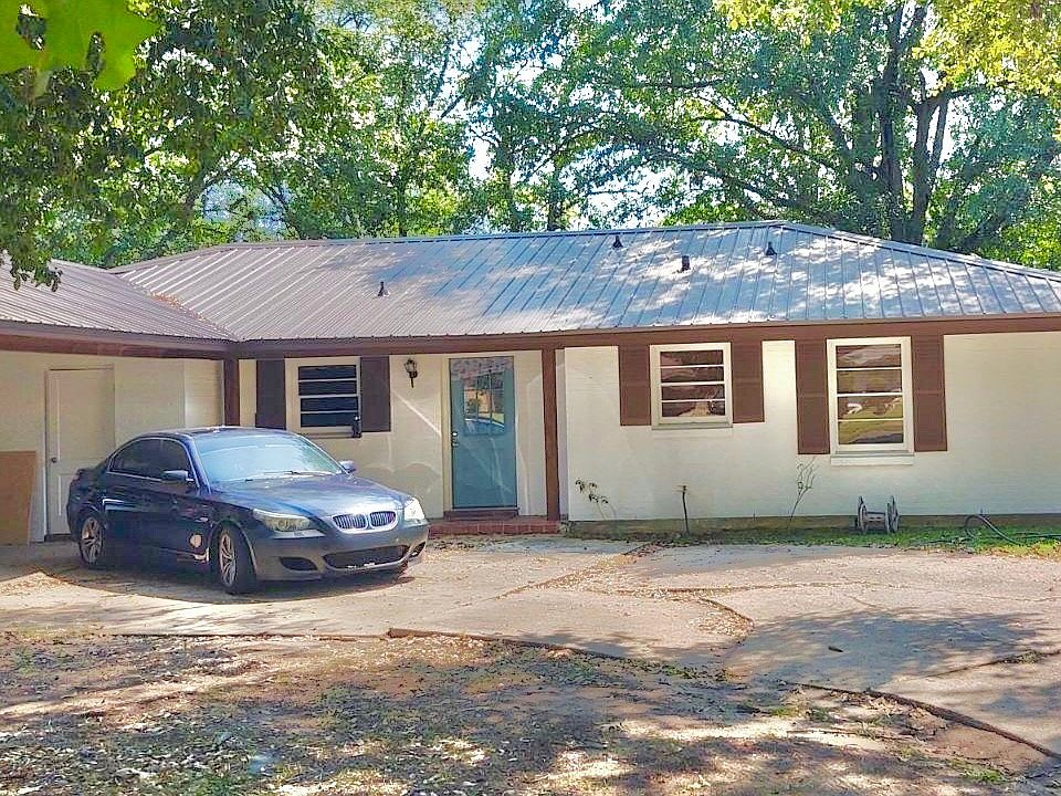 1st image of 1931 Kingsbury Dr