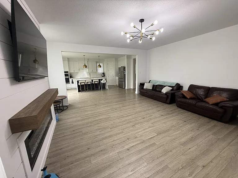 6333 Ottawa St W #1 — Photo 3