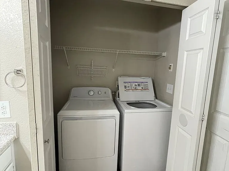 Signature Apartments — Photo 35