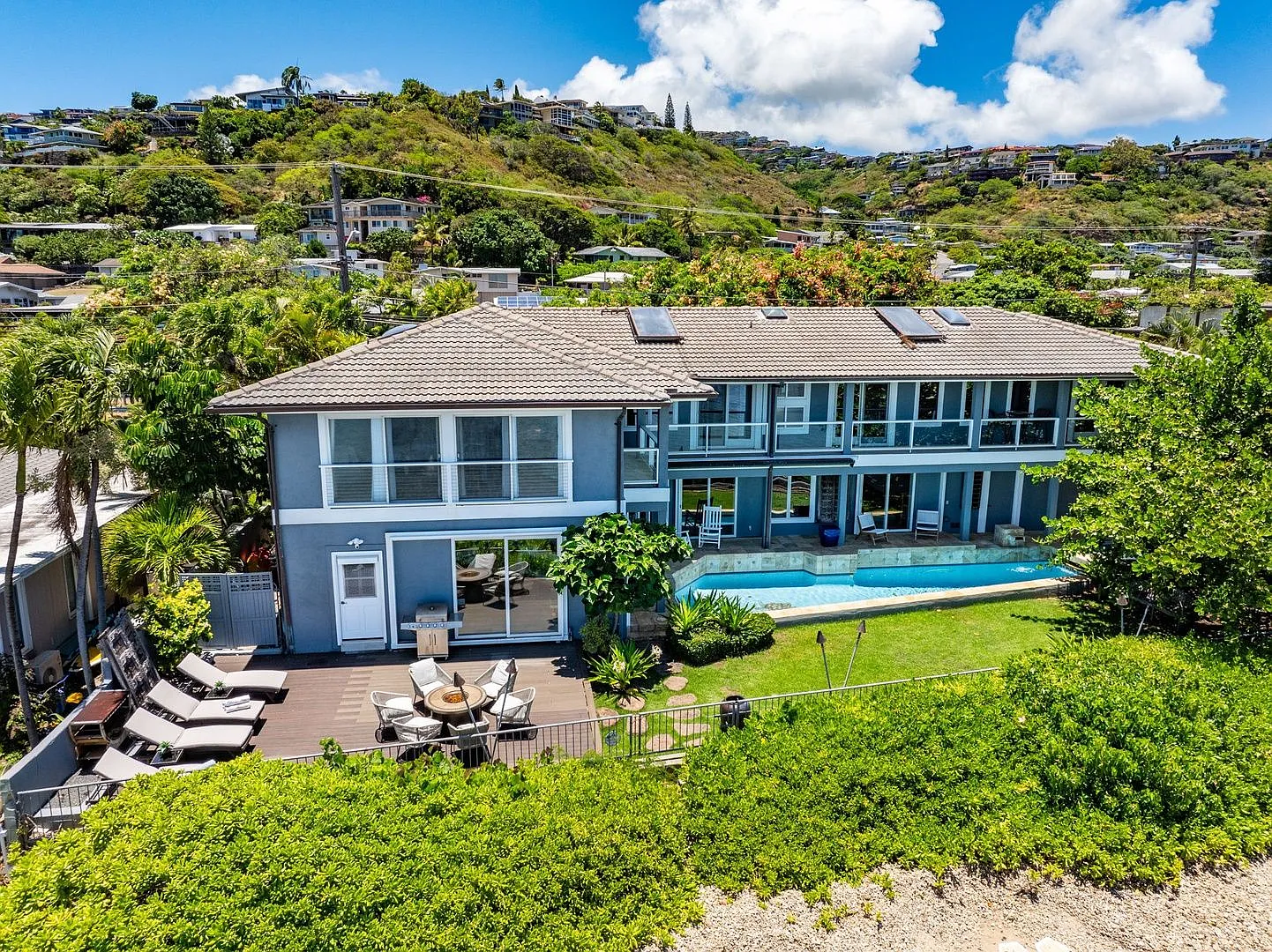Oceanfront Wailupe Beach House w/ Pool & Hot Tub — Photo 1
