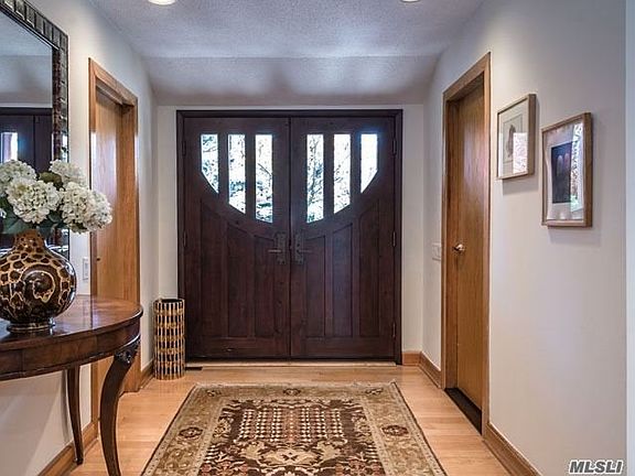4th image of 1 Bostwick Ln