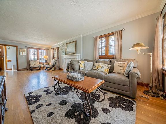 4th image of 15535 Lakewood Heights Blvd