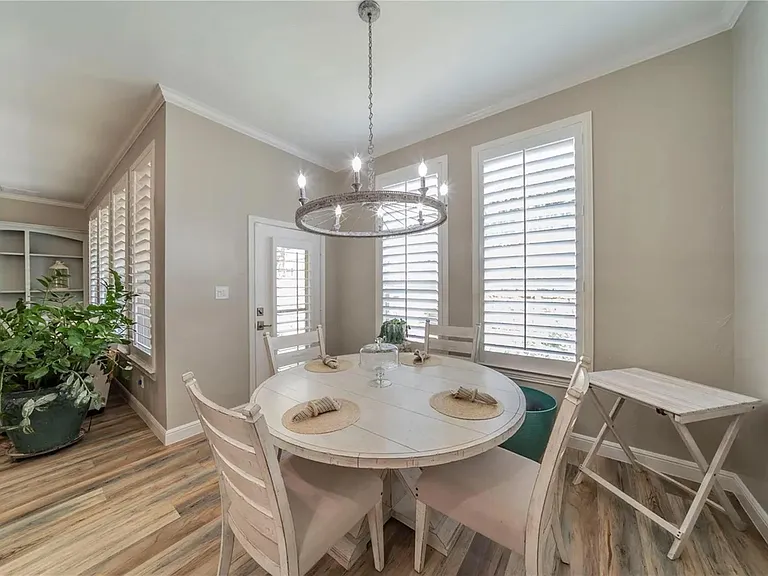1510 Pecan Valley Ct — Photo 8