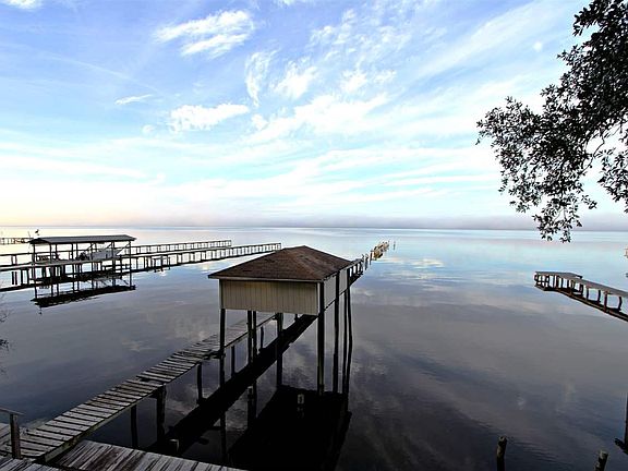 3rd image of 4446 Hickory Shores Blvd