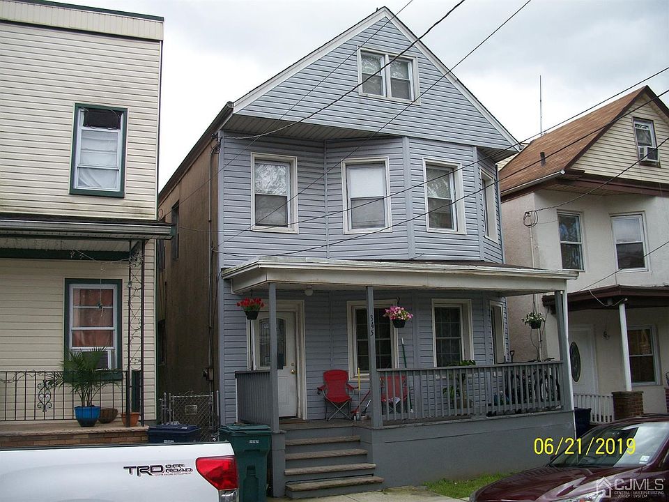 2nd image of 345 Colfax St
