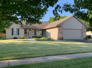 1402 Bliss St, Belvidere, IL 61008