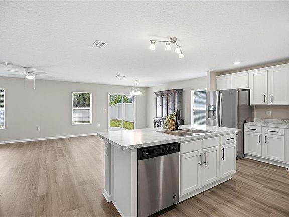 4th image of 655 Grand Reserve Dr