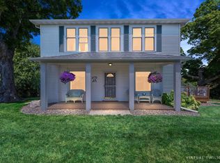 12624 N 1st Ave, Lindstrom, MN 55045