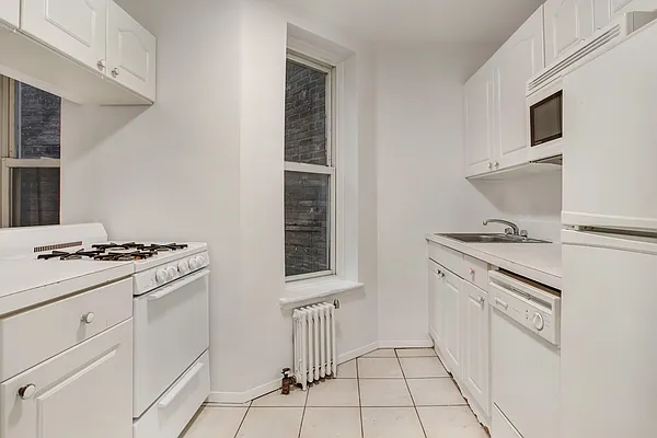 Rented by Creed Realty Group | media 23