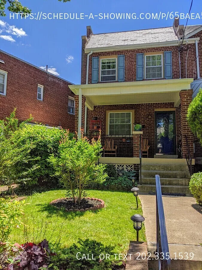 Two-Level 2BR + Bonus Room with Parking & In-Unit Laundry — Photo 1