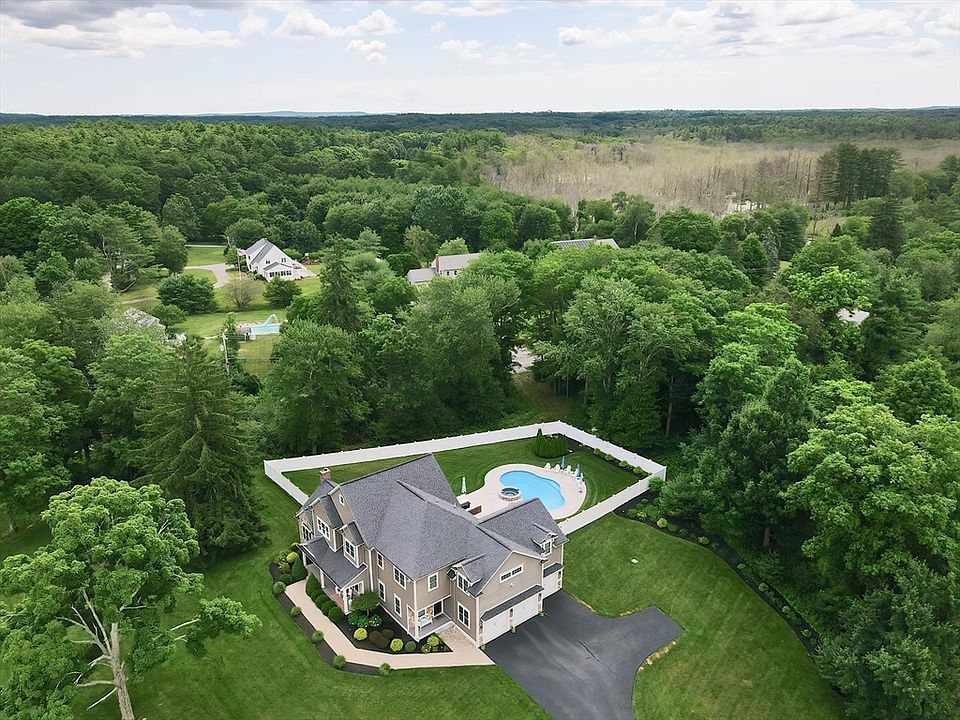 1st image of 1 Ariana Ln