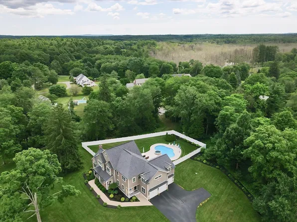 1 Ariana Ln, Norfolk, MA 02056