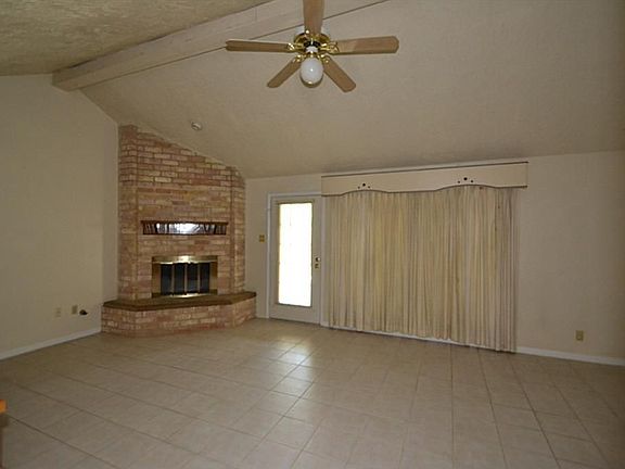 4th image of 151 Kingsway Dr