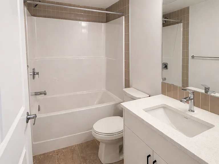 4846 Cawsey Ter SW — Photo 5