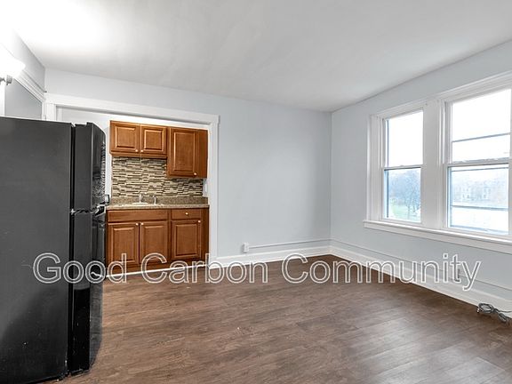 3rd image of 870 Lafayette Ave #304